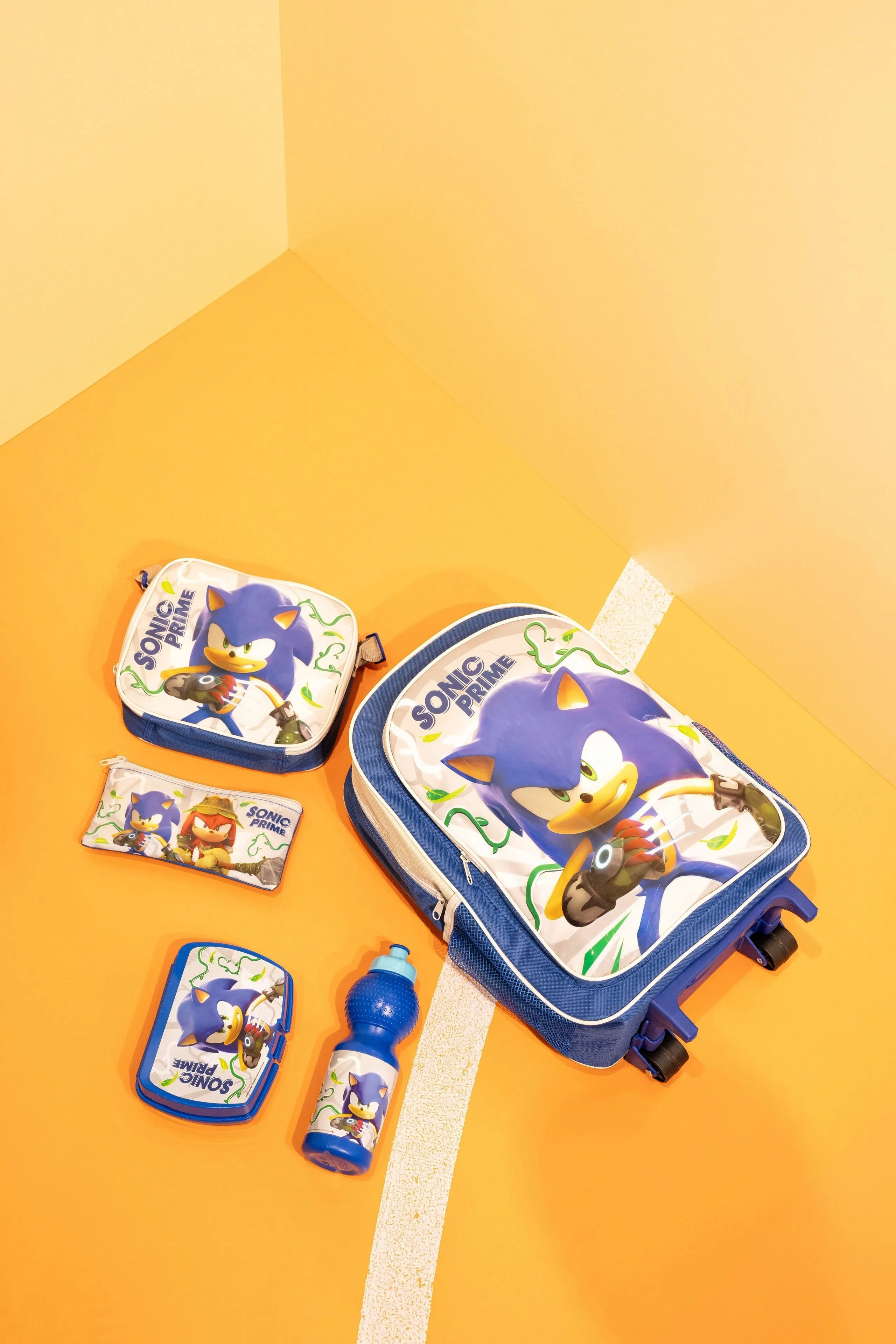 Boys Blue And White Sonic Print Trolley Set (5 Piece)