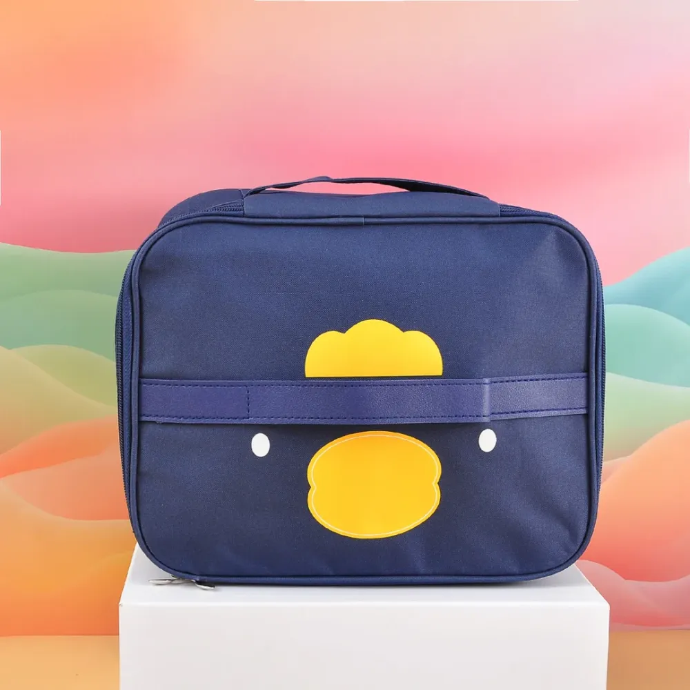 Duck theme lunch bag.