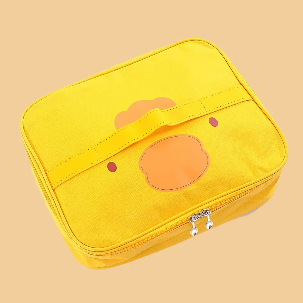 Duck theme lunch bag.