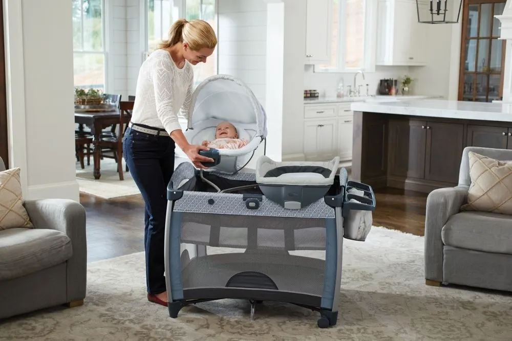 GRACO PORTABLE BOUNCER & PLAYARD