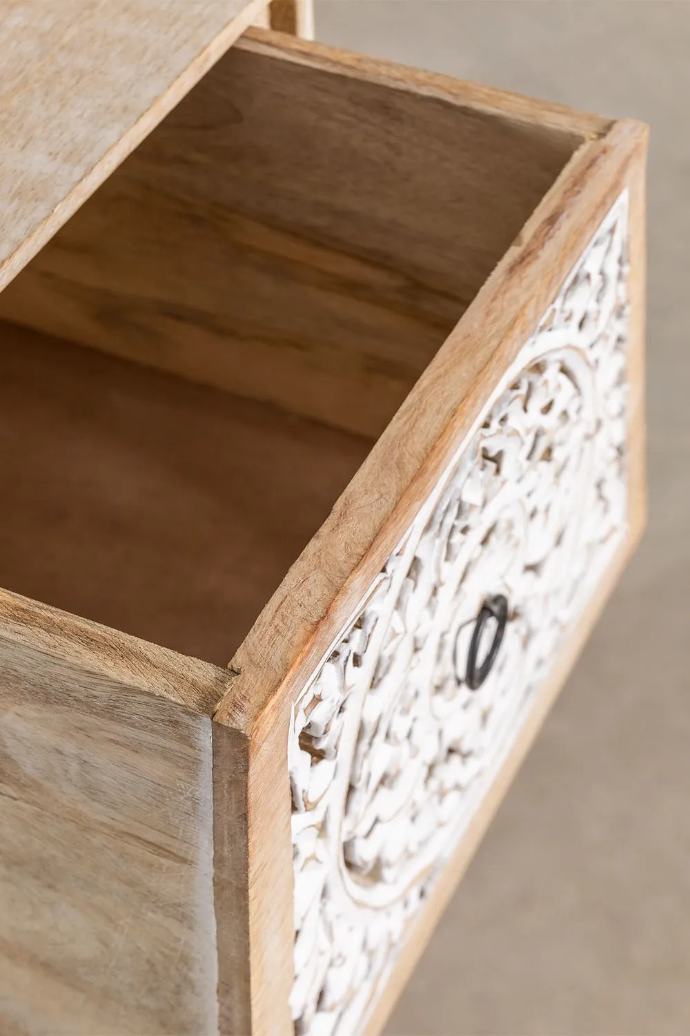 Mango Wood Chest of Drawers : Ample Storage with Timeless Charm