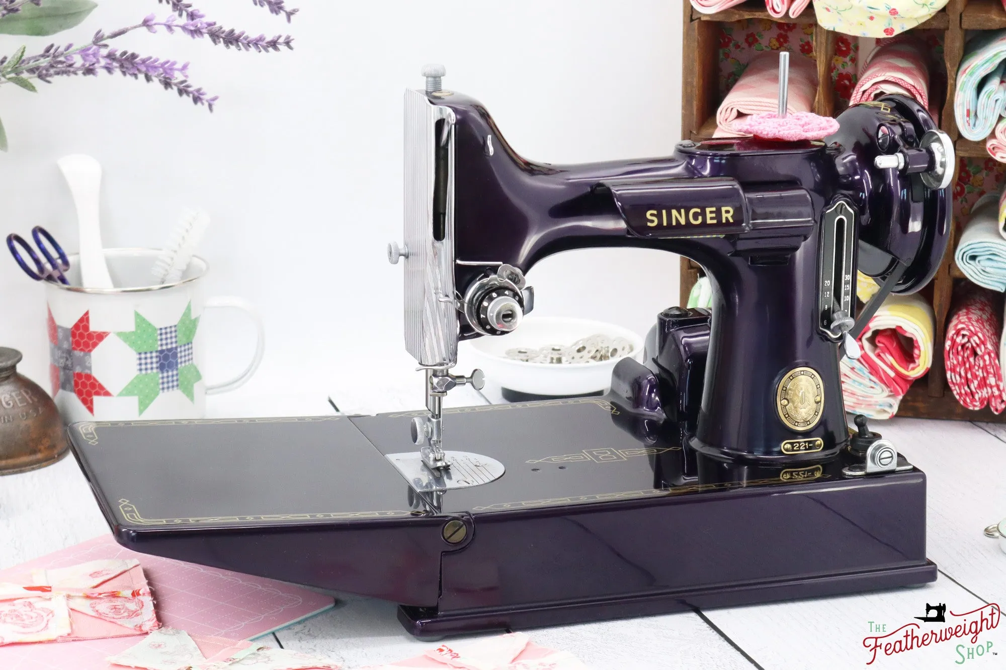 Singer Featherweight 221, AM180*** - Fully Restored in Black Iris