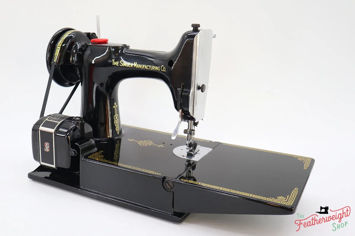 Singer Featherweight 221 Sewing Machine, AK7911**