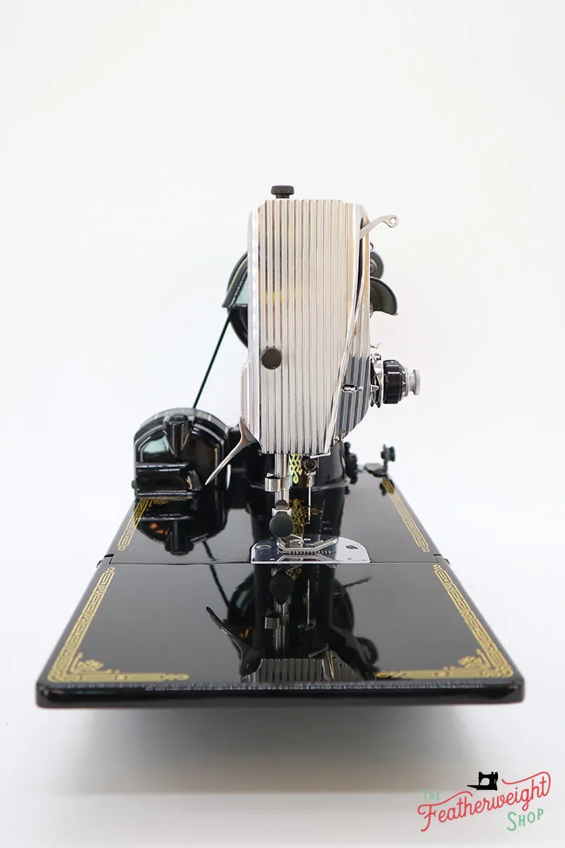 Singer Featherweight 221 Sewing Machine, AK7911**