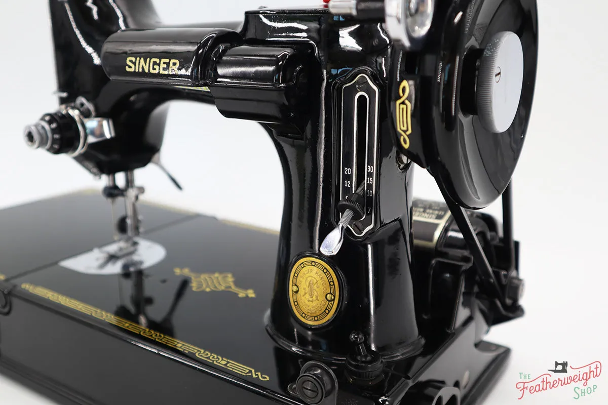 Singer Featherweight 221 Sewing Machine, AL183***