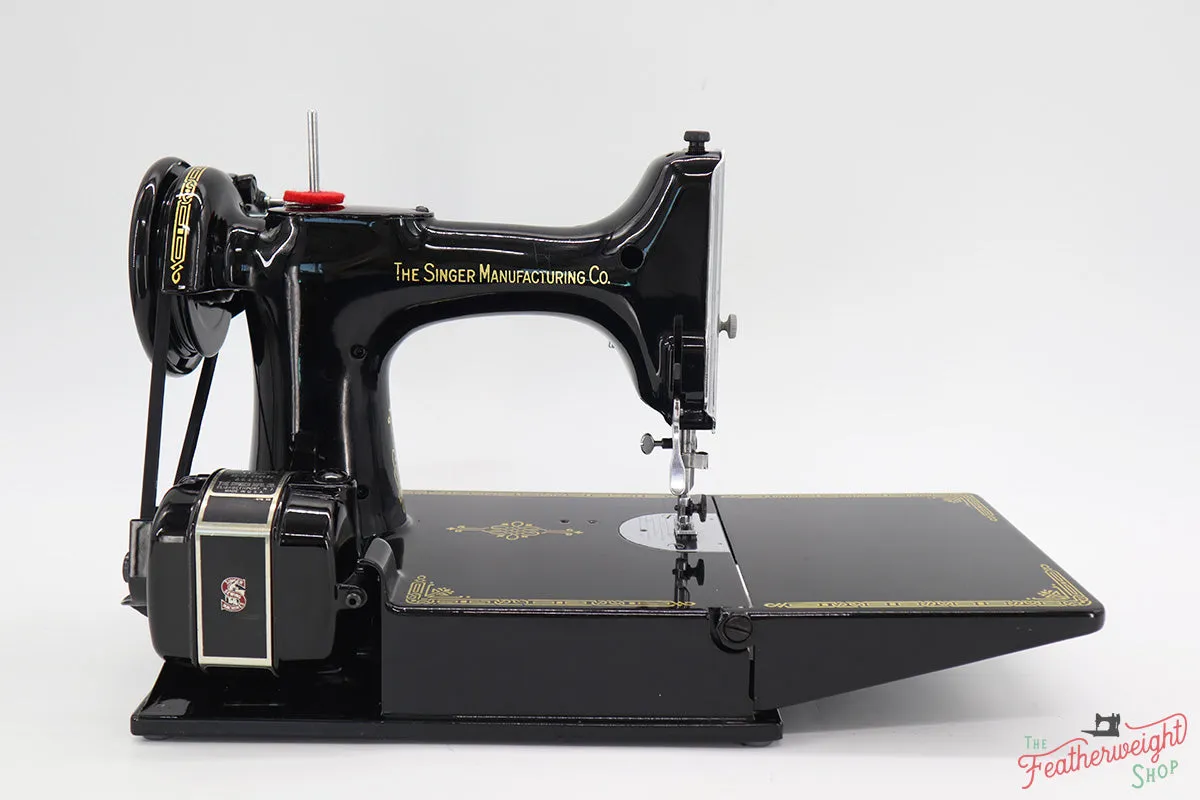 Singer Featherweight 221 Sewing Machine, AL183***