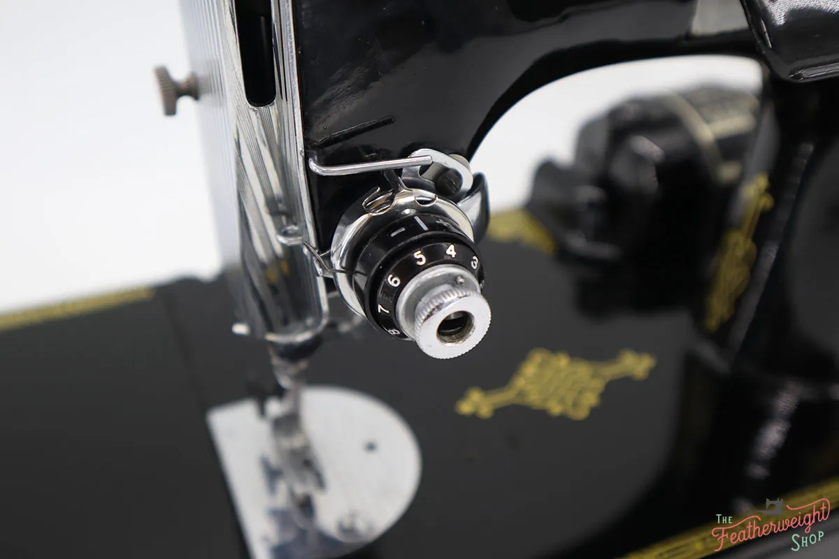 Singer Featherweight 221 Sewing Machine, AL183***