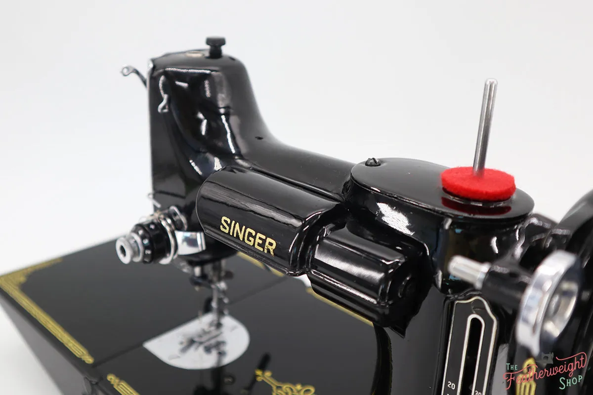 Singer Featherweight 221 Sewing Machine, AL183***