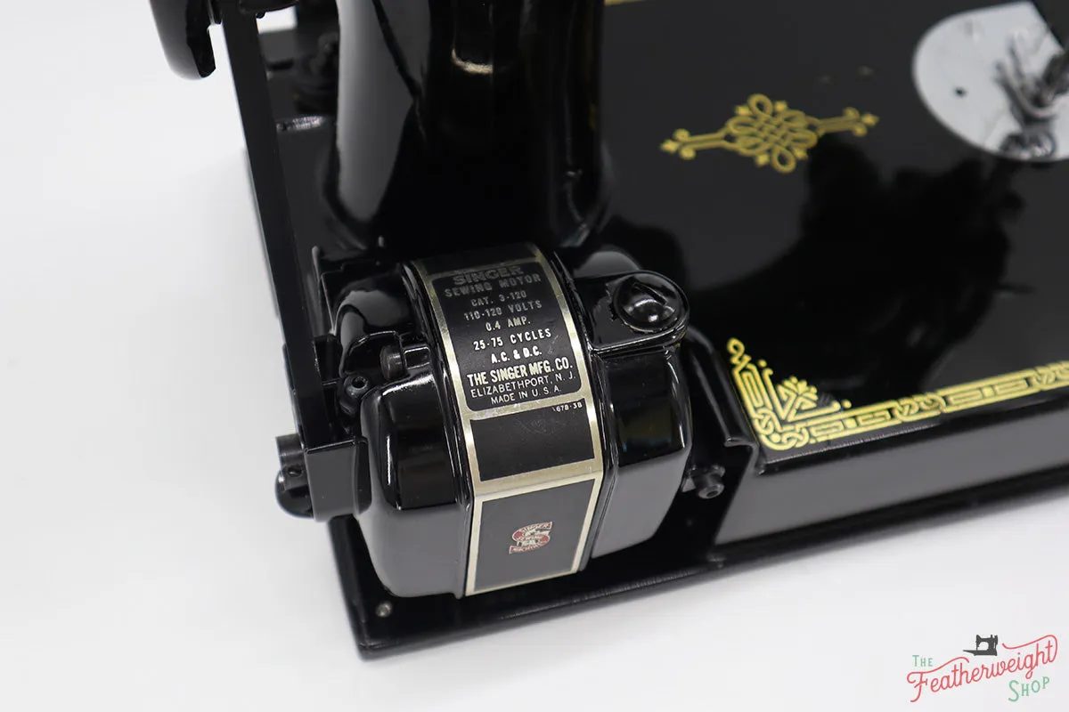 Singer Featherweight 221 Sewing Machine, AL183***