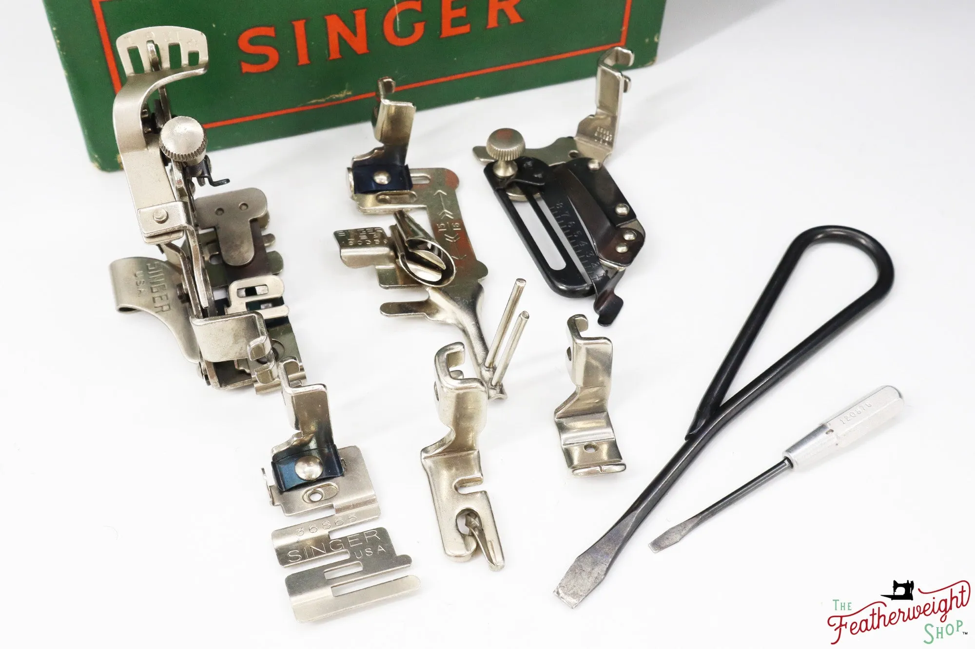 Singer Featherweight 221 Sewing Machine, AL555*** - 1953