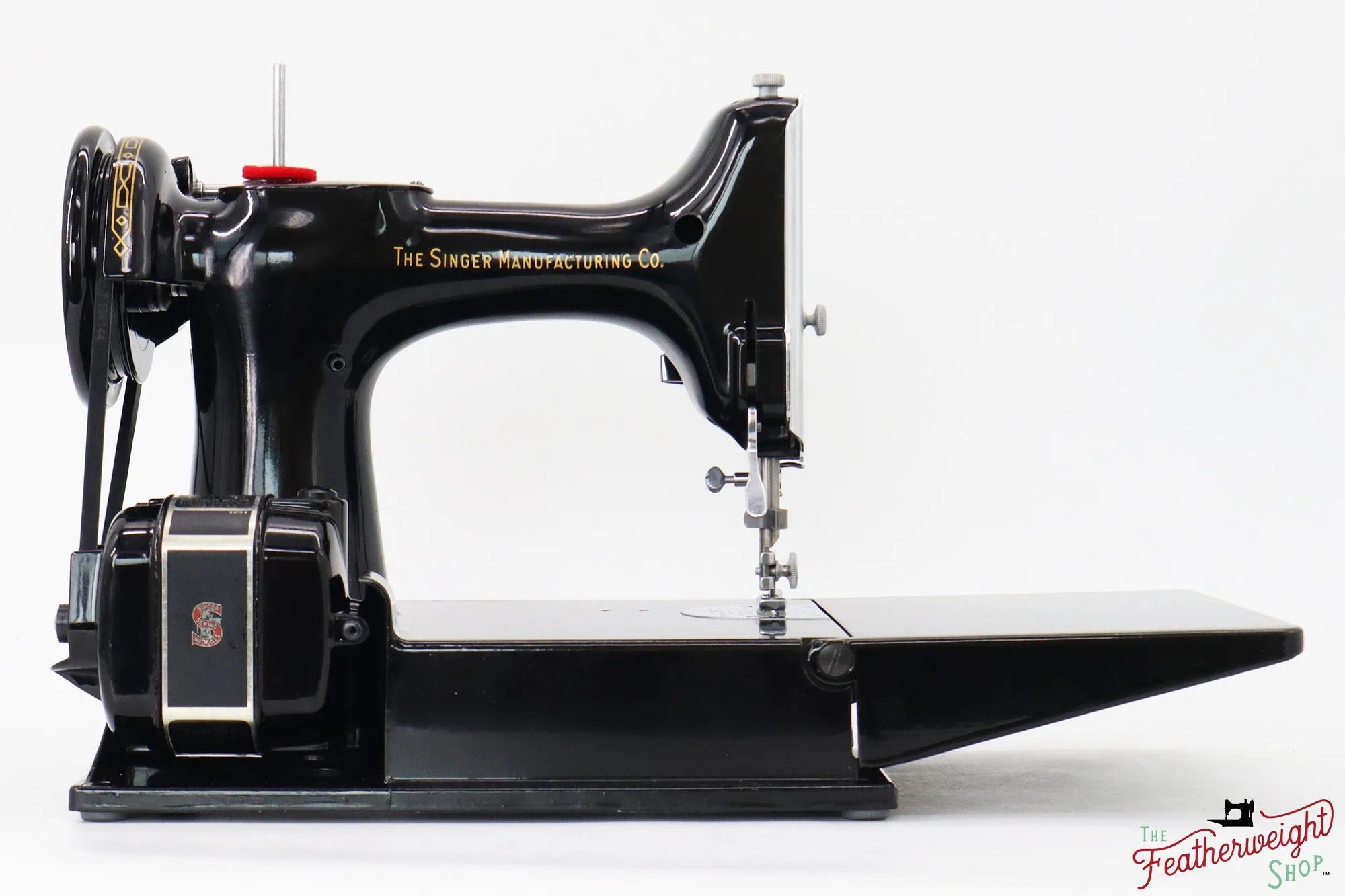 Singer Featherweight 221 Sewing Machine, AM151*** - 1955