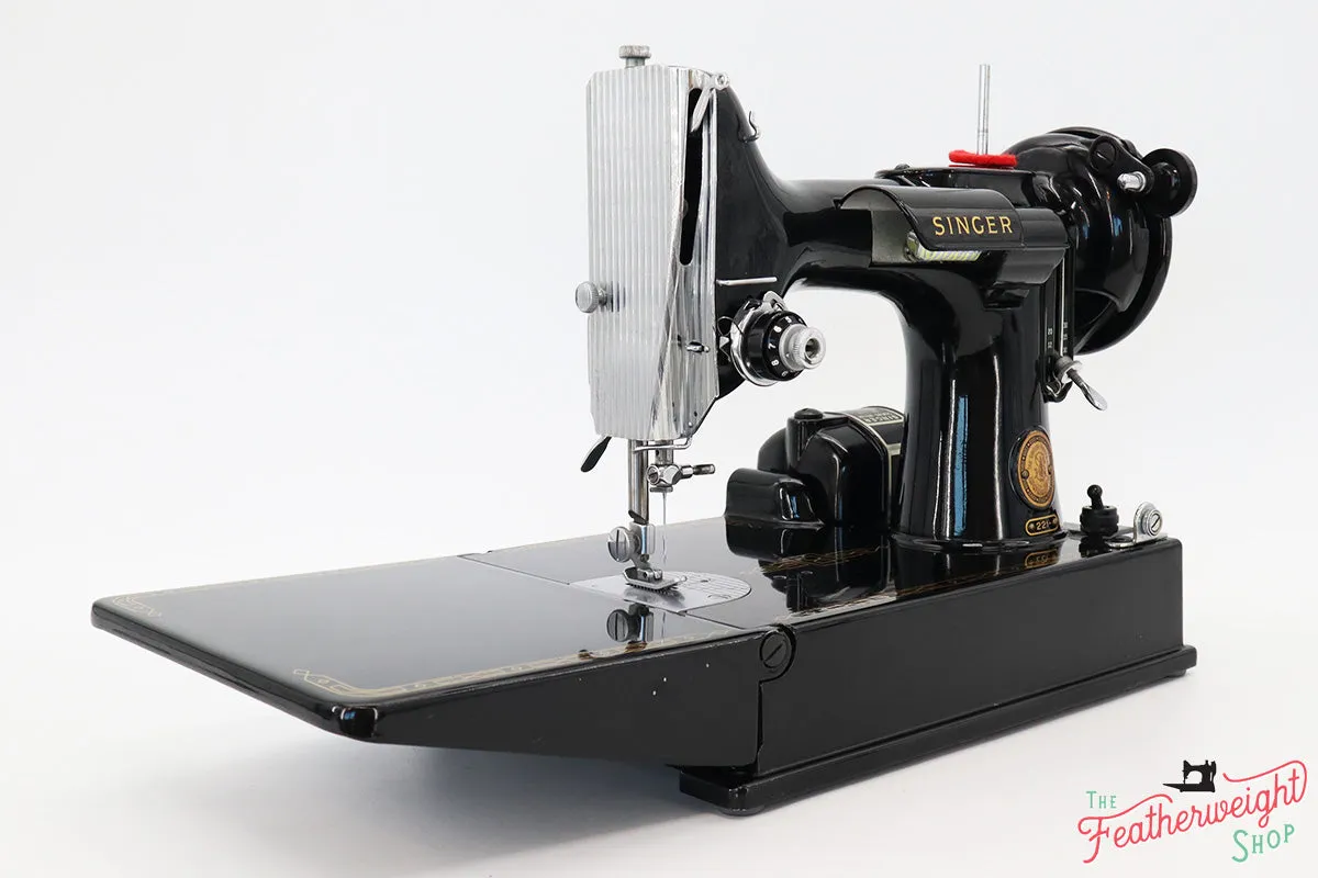 Singer Featherweight 221 Sewing Machine, AM688***