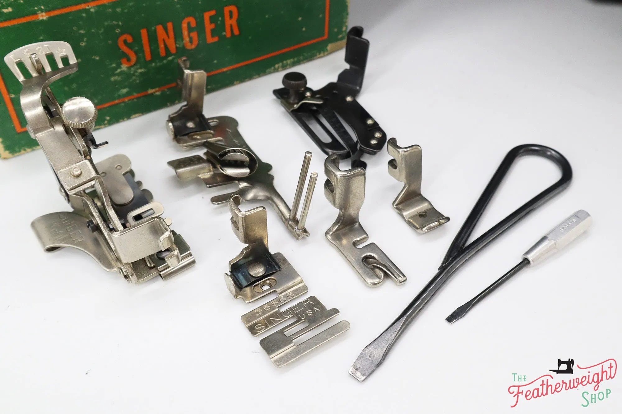 Singer Featherweight 221 Sewing Machine, Centennial: AK418***