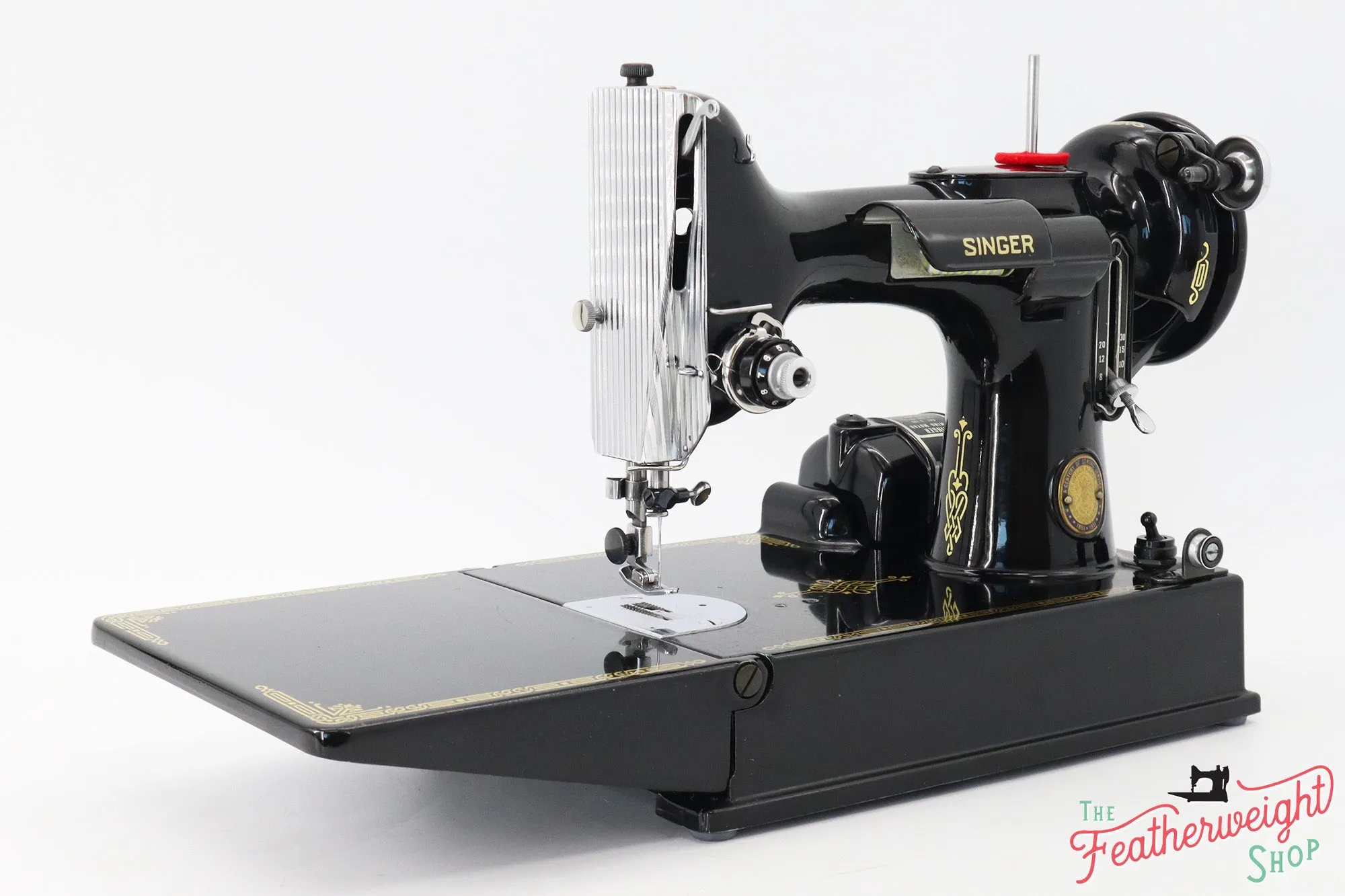 Singer Featherweight 221 Sewing Machine, Centennial: AK592***