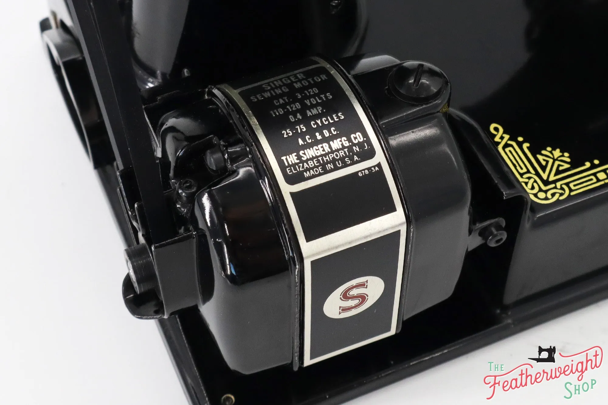 Singer Featherweight 221 Sewing Machine, Centennial: AK592***