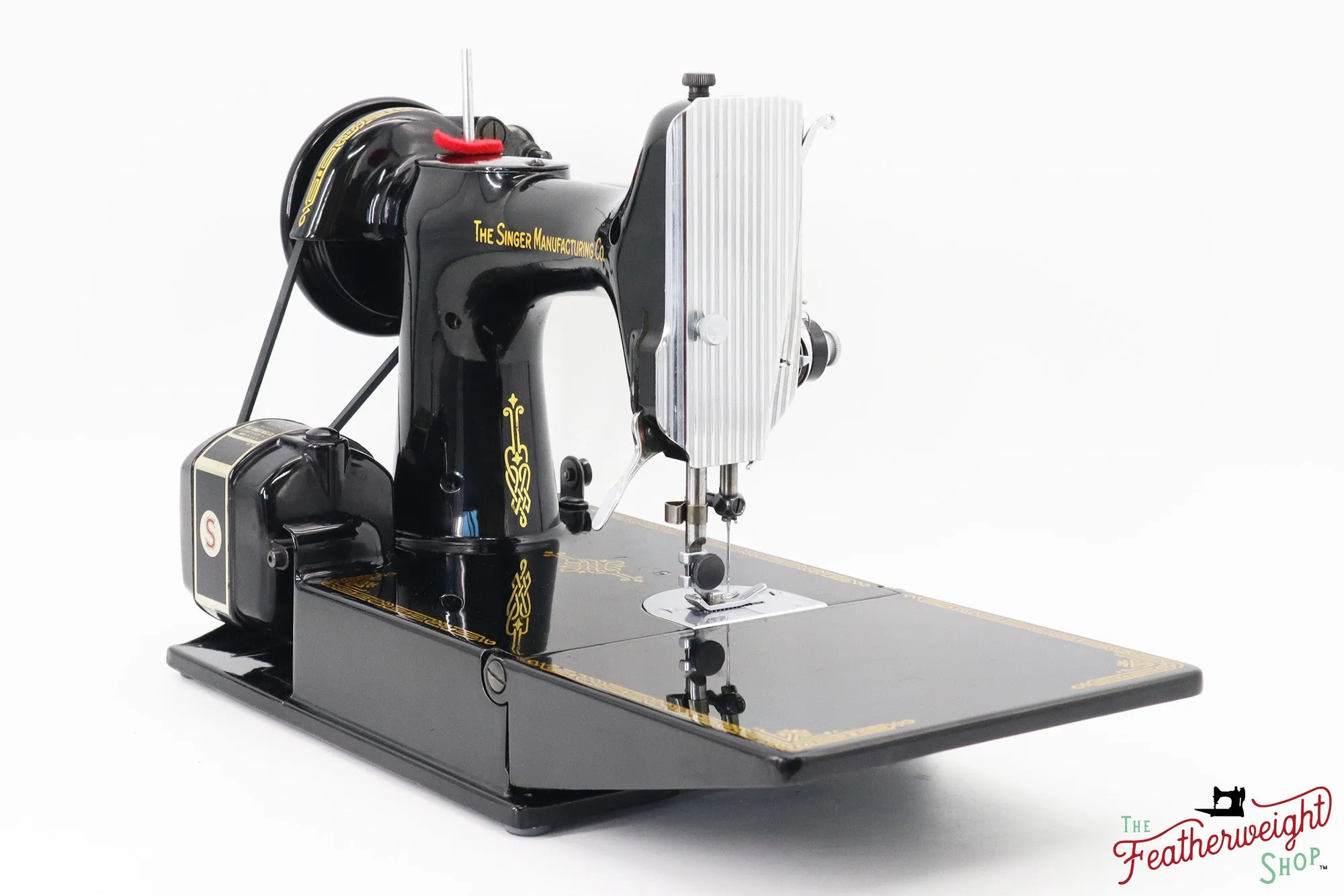 Singer Featherweight 221 Sewing Machine, Centennial: AK596***