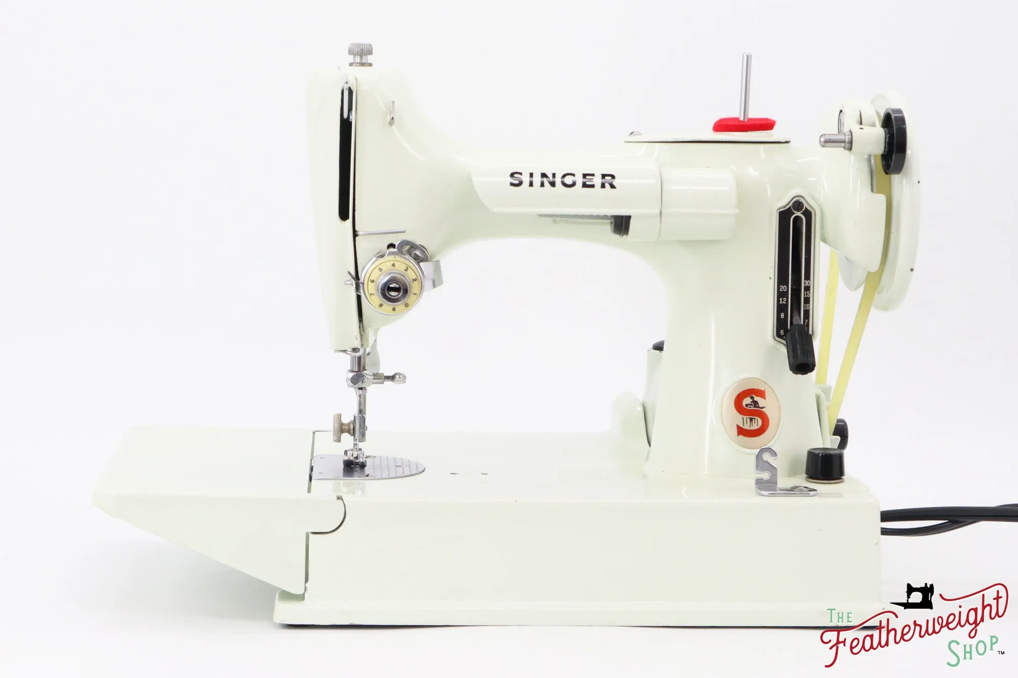 Singer Featherweight 221 Sewing Machine, WHITE - EV894***