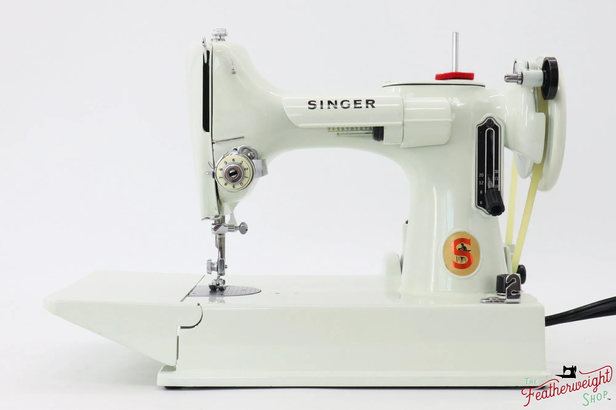 Singer Featherweight 221 Sewing Machine, WHITE - EV9575**