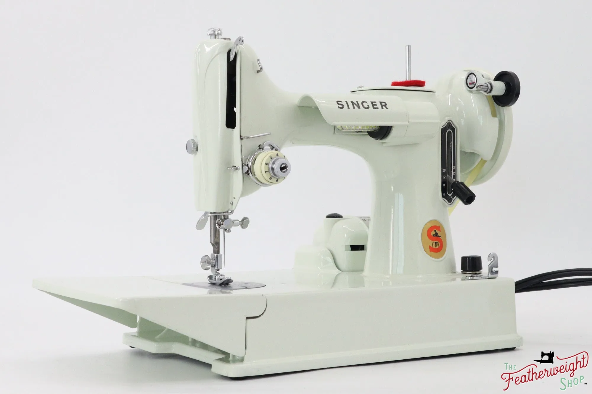 Singer Featherweight 221 Sewing Machine, WHITE - EV9575**