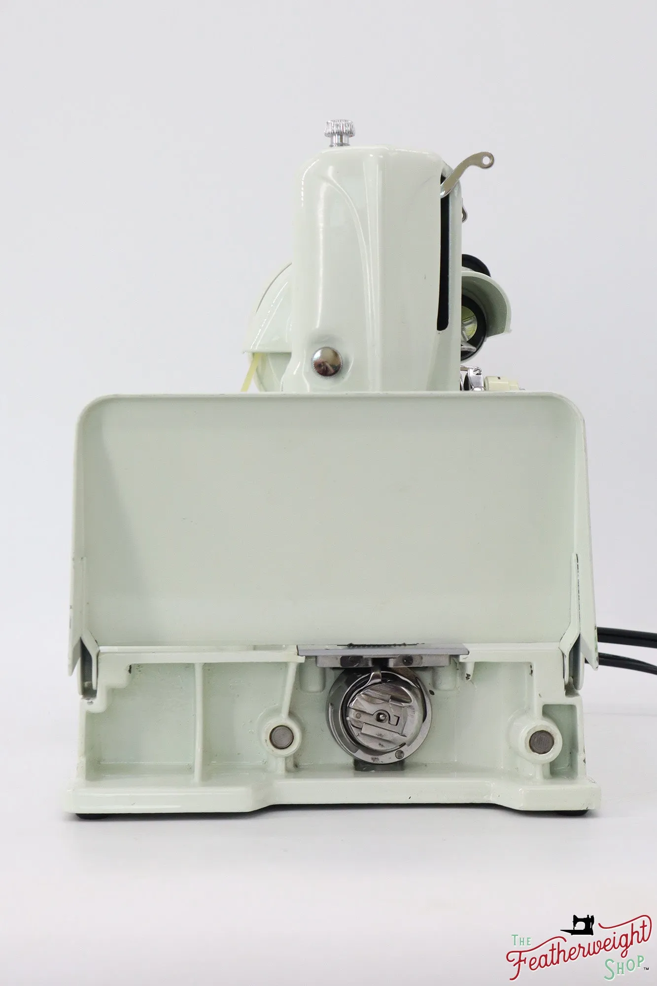 Singer Featherweight 221 Sewing Machine, WHITE - EV9575**