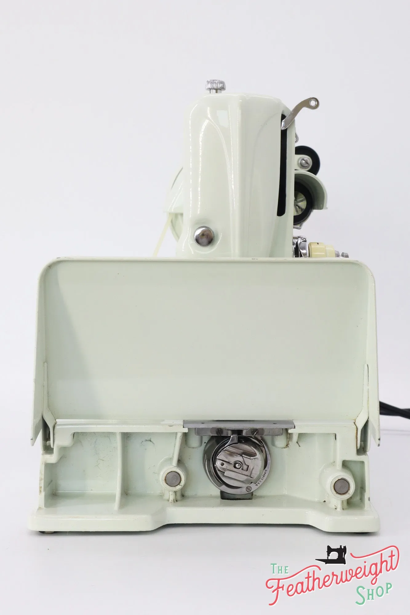 Singer Featherweight 221 Sewing Machine, WHITE EV974***