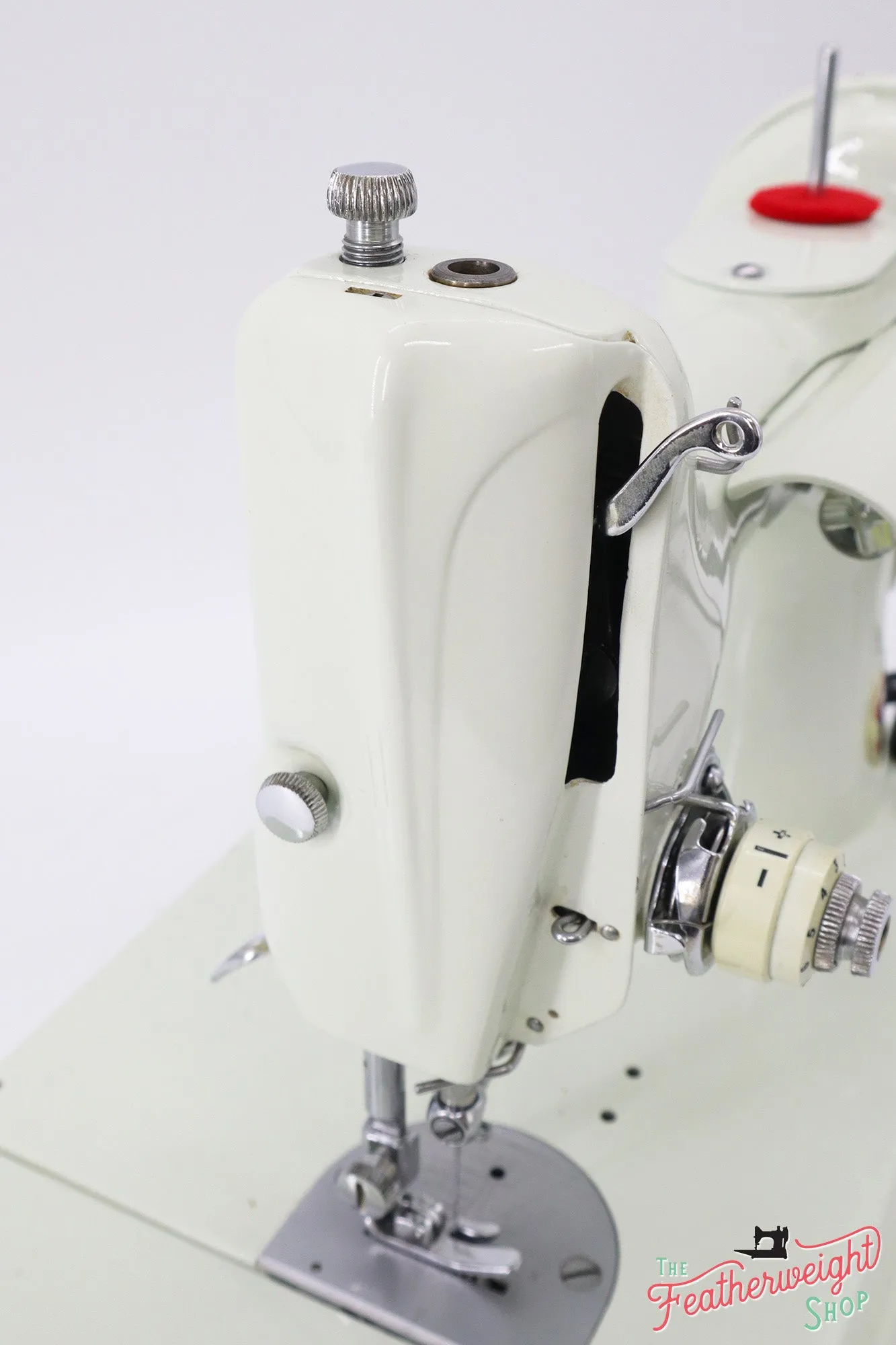 Singer Featherweight 221 Sewing Machine, WHITE EV9828**