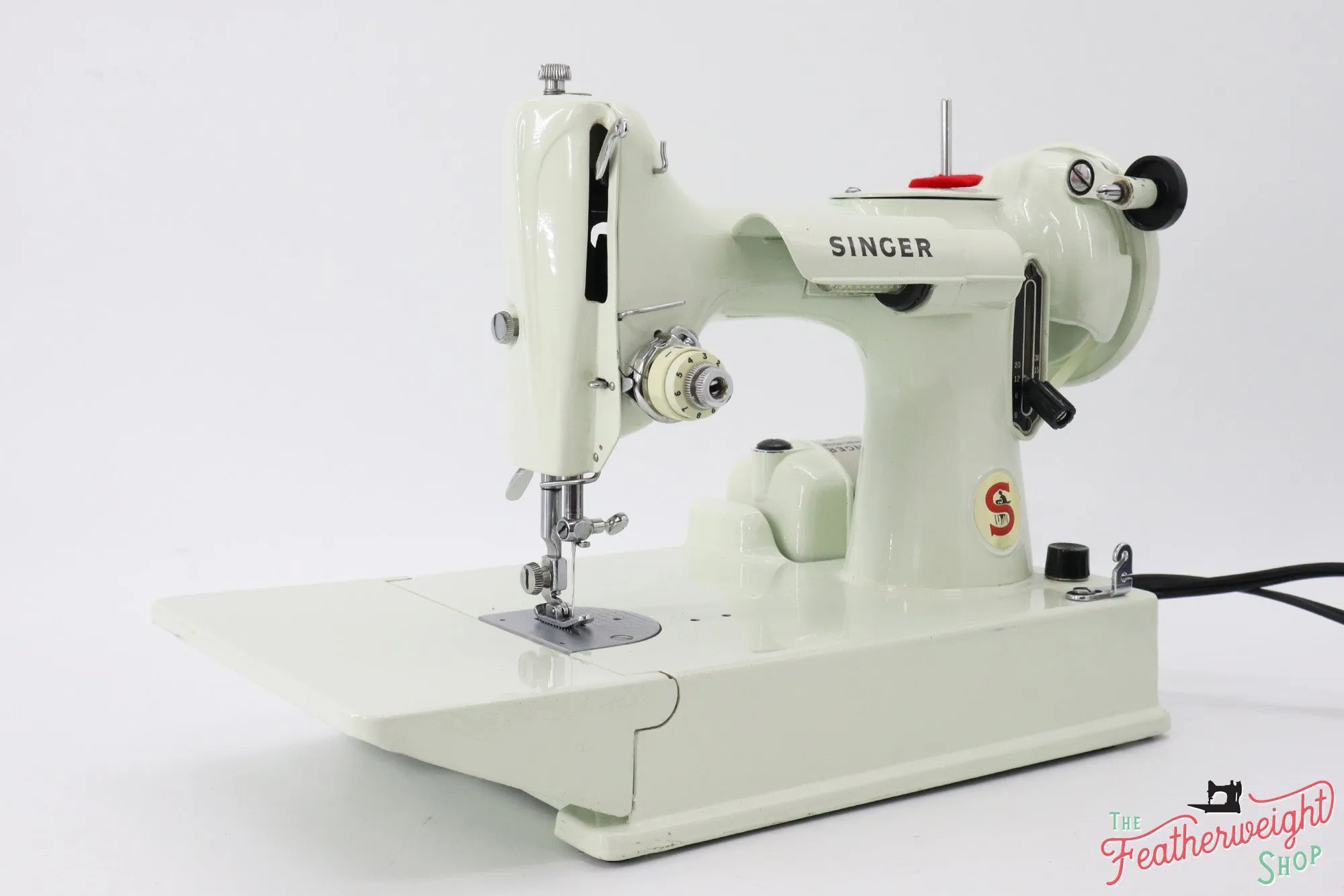 Singer Featherweight 221 Sewing Machine, WHITE EV9828**