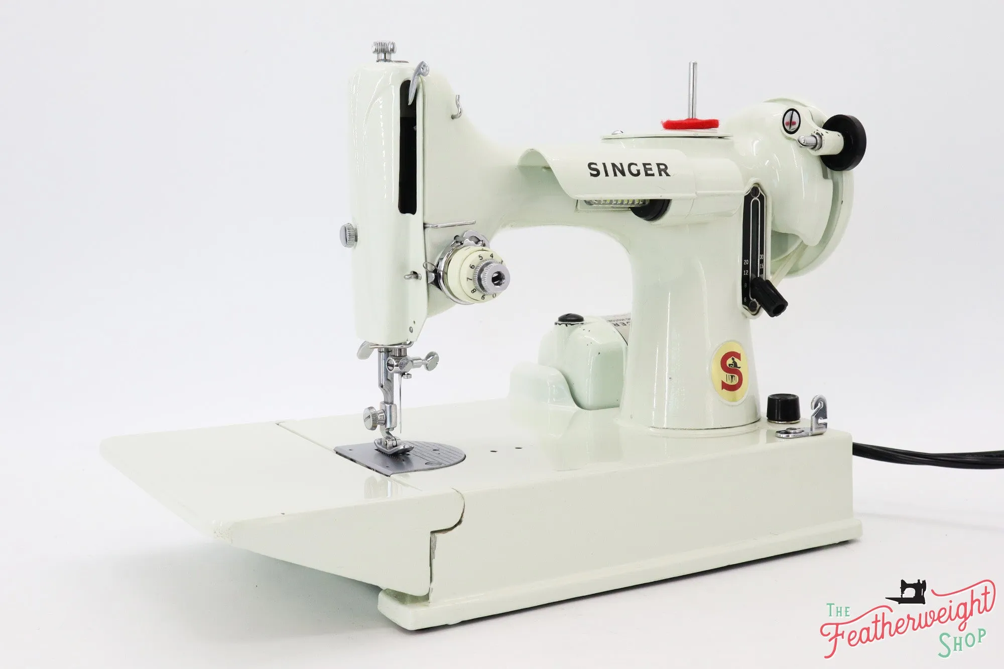 Singer Featherweight 221 Sewing Machine, WHITE FA227***