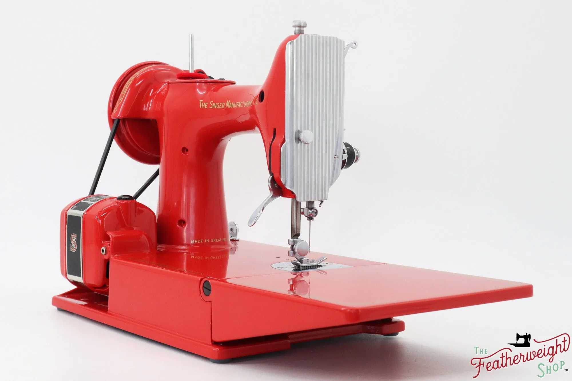 Singer Featherweight 221K, Red 'S', ES6519** - Fully Restored in Liberty Red