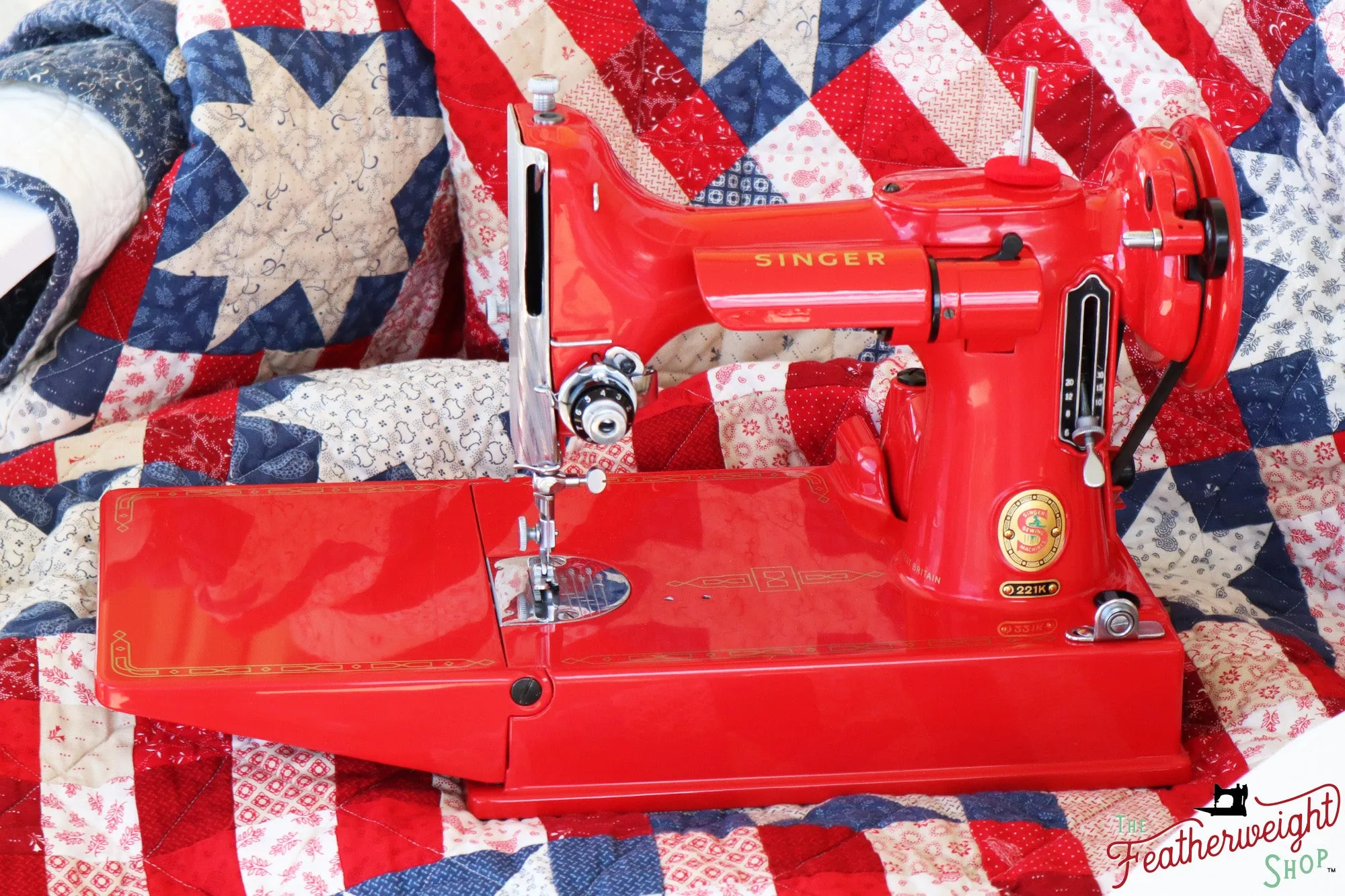 Singer Featherweight 221K, Red 'S', ES6519** - Fully Restored in Liberty Red