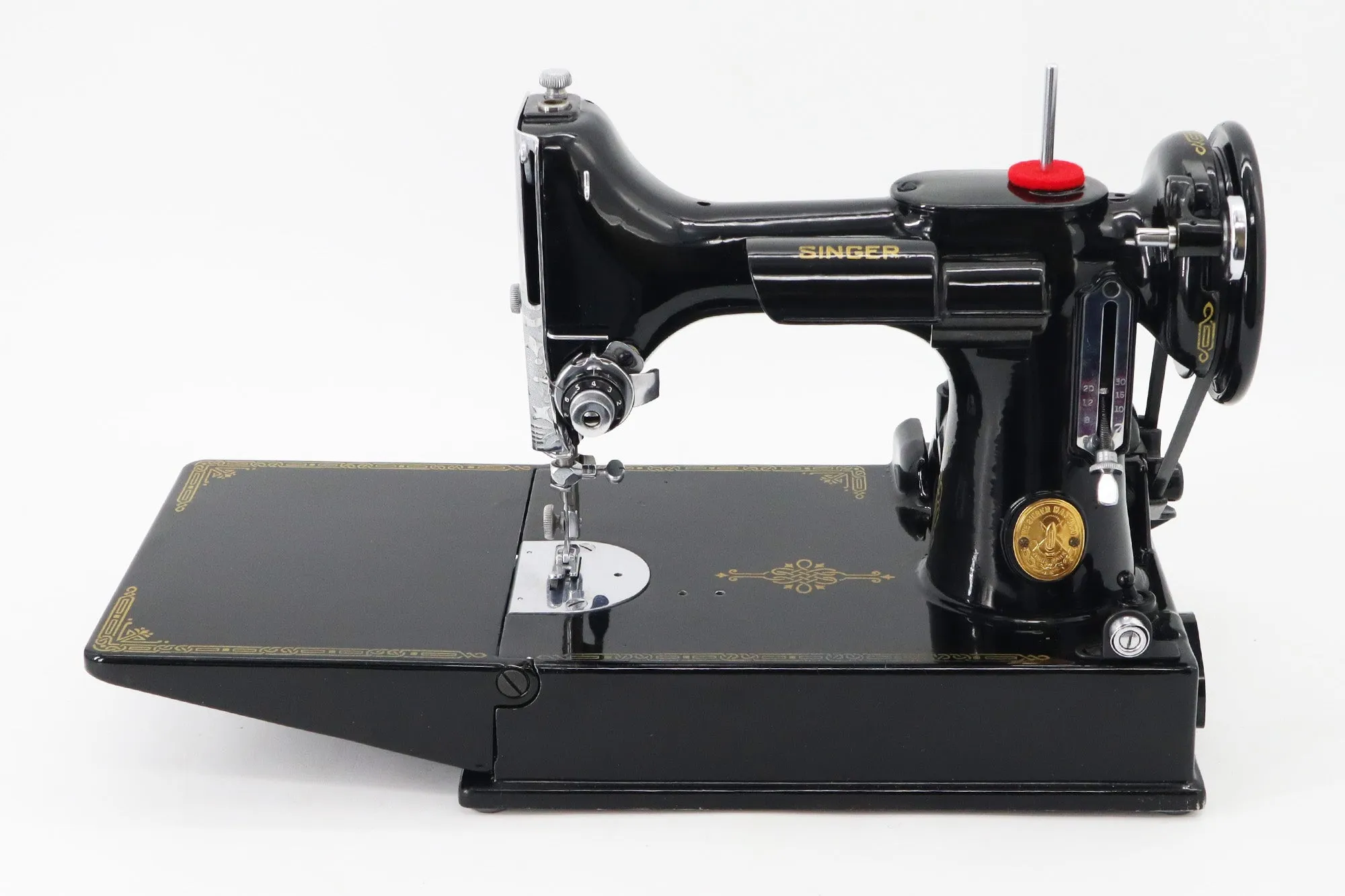 Singer Featherweight 221K Sewing Machine, 1949 - EF561***