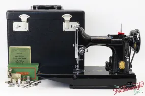 Singer Featherweight 221K Sewing Machine, 1952 - EH14023*