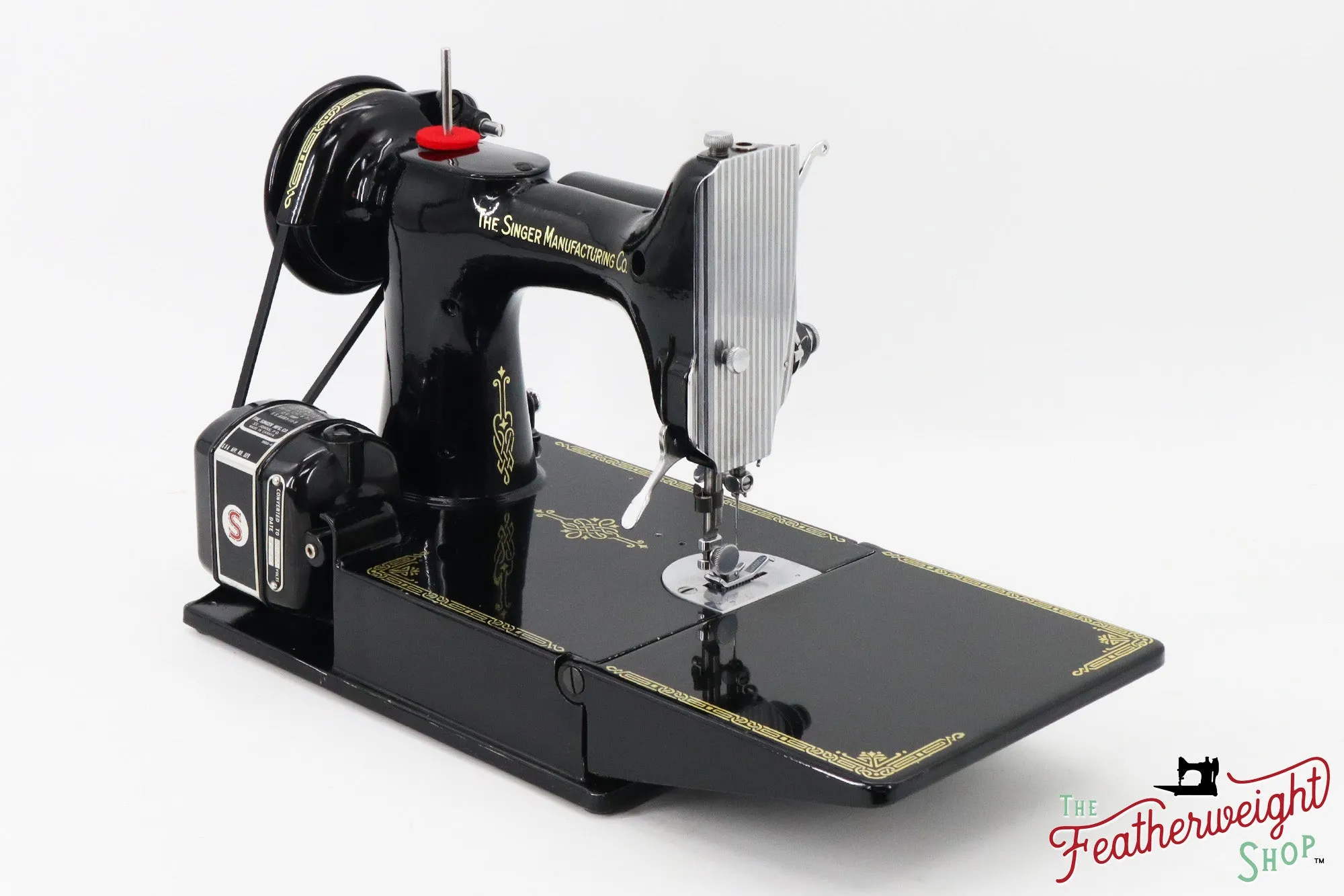 Singer Featherweight 221K Sewing Machine, 1952 - EH245***