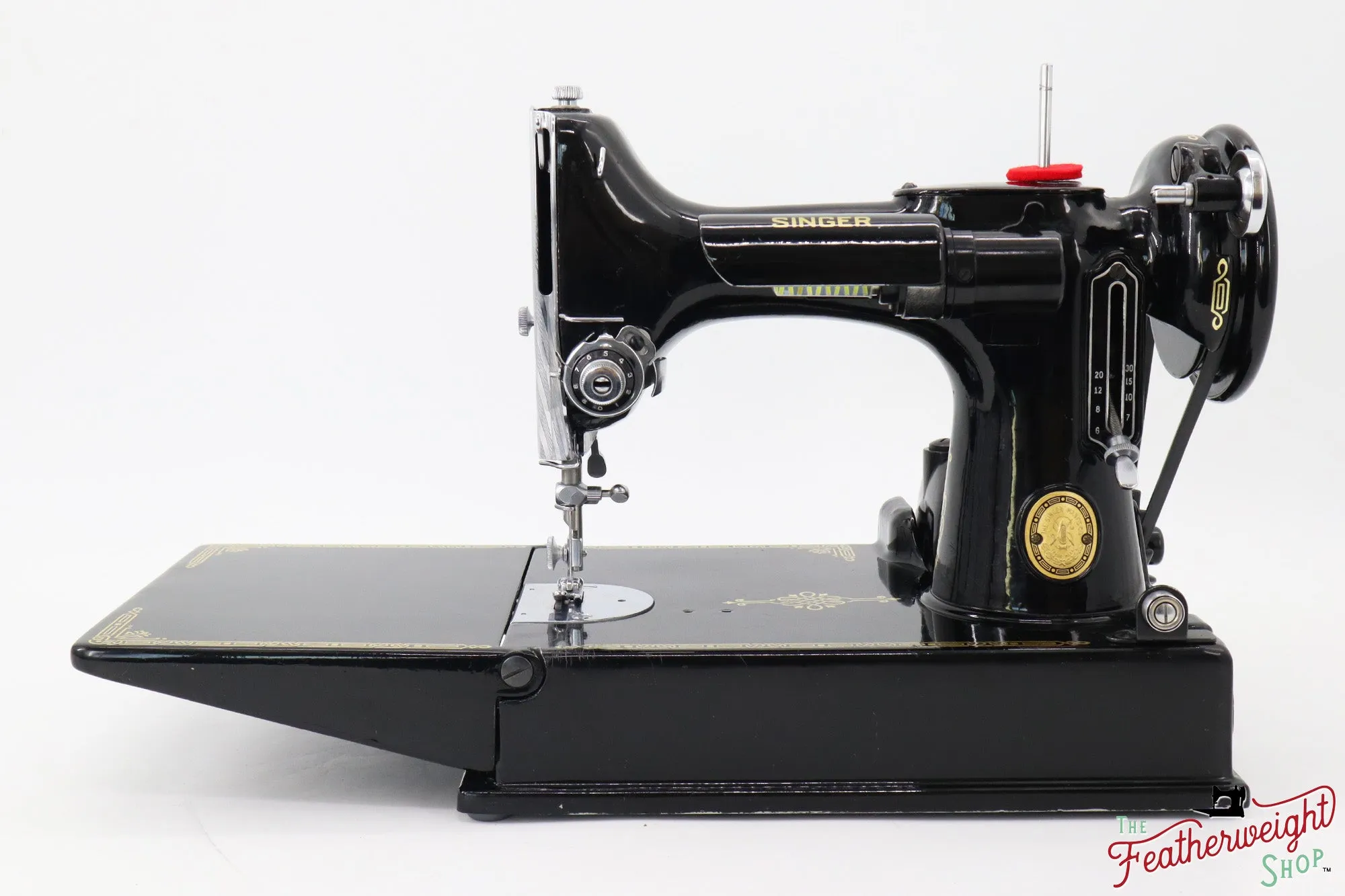 Singer Featherweight 221K Sewing Machine, 1952 - EH379***