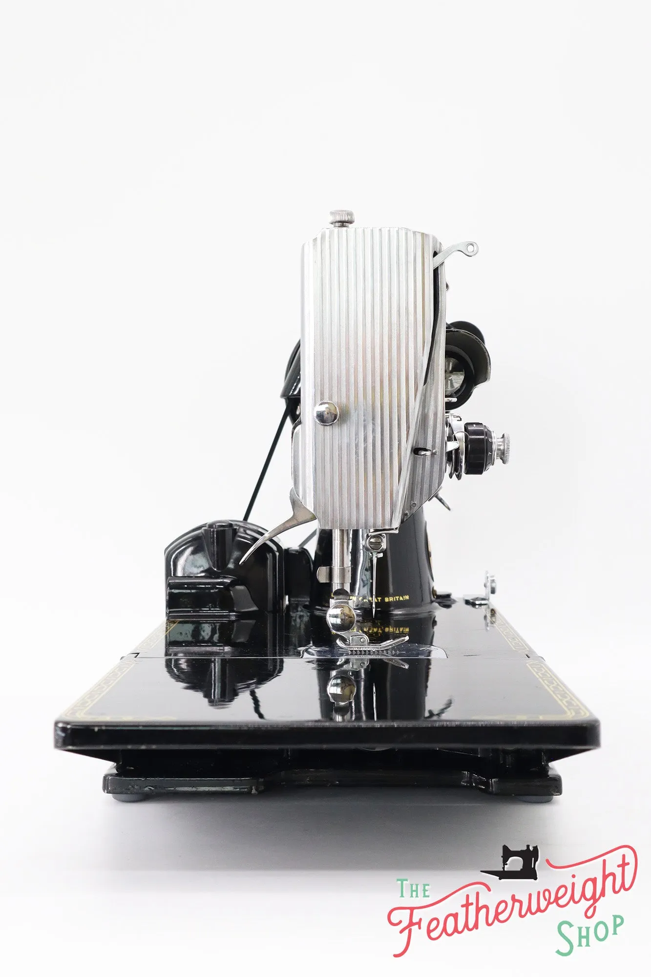 Singer Featherweight 221K Sewing Machine, 1957 - EM016***