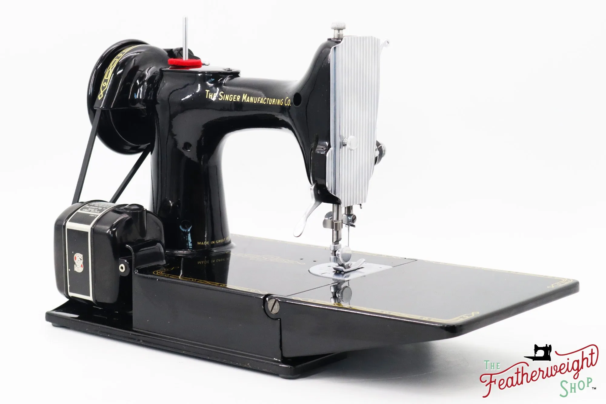 Singer Featherweight 221K Sewing Machine, 1957 - EM598***