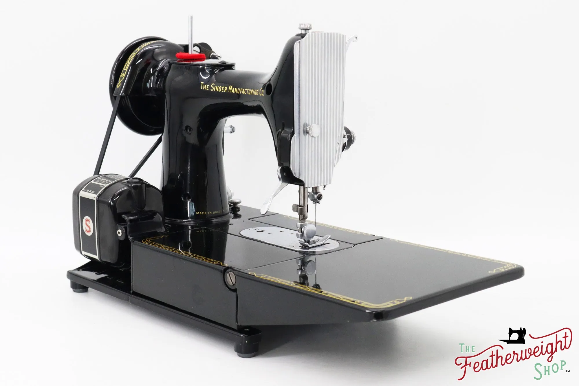 Singer Featherweight 222K Sewing Machine - EM959*** - 1957