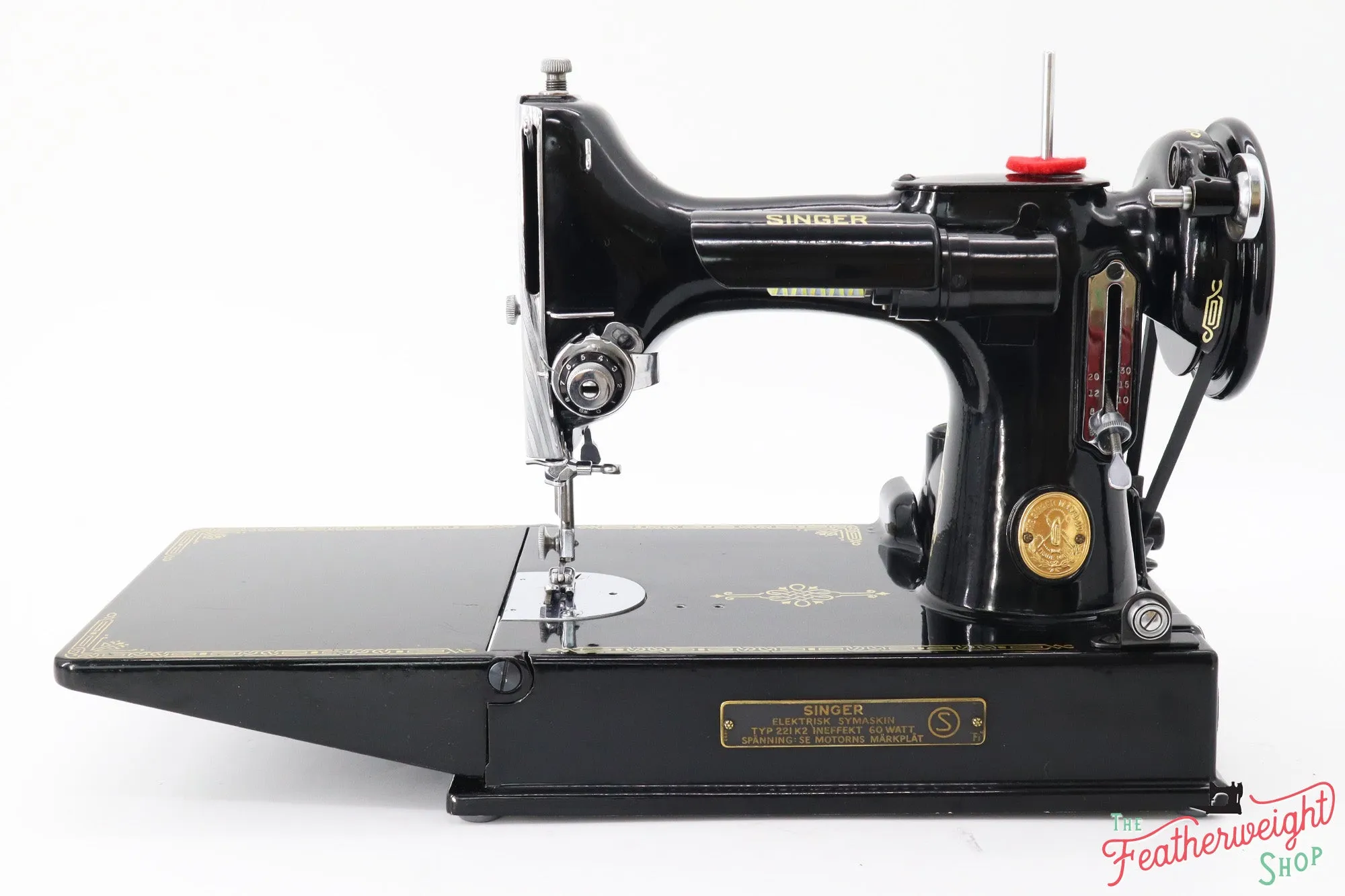 Singer Featherweight Swedish 221K Sewing Machine, EH371***