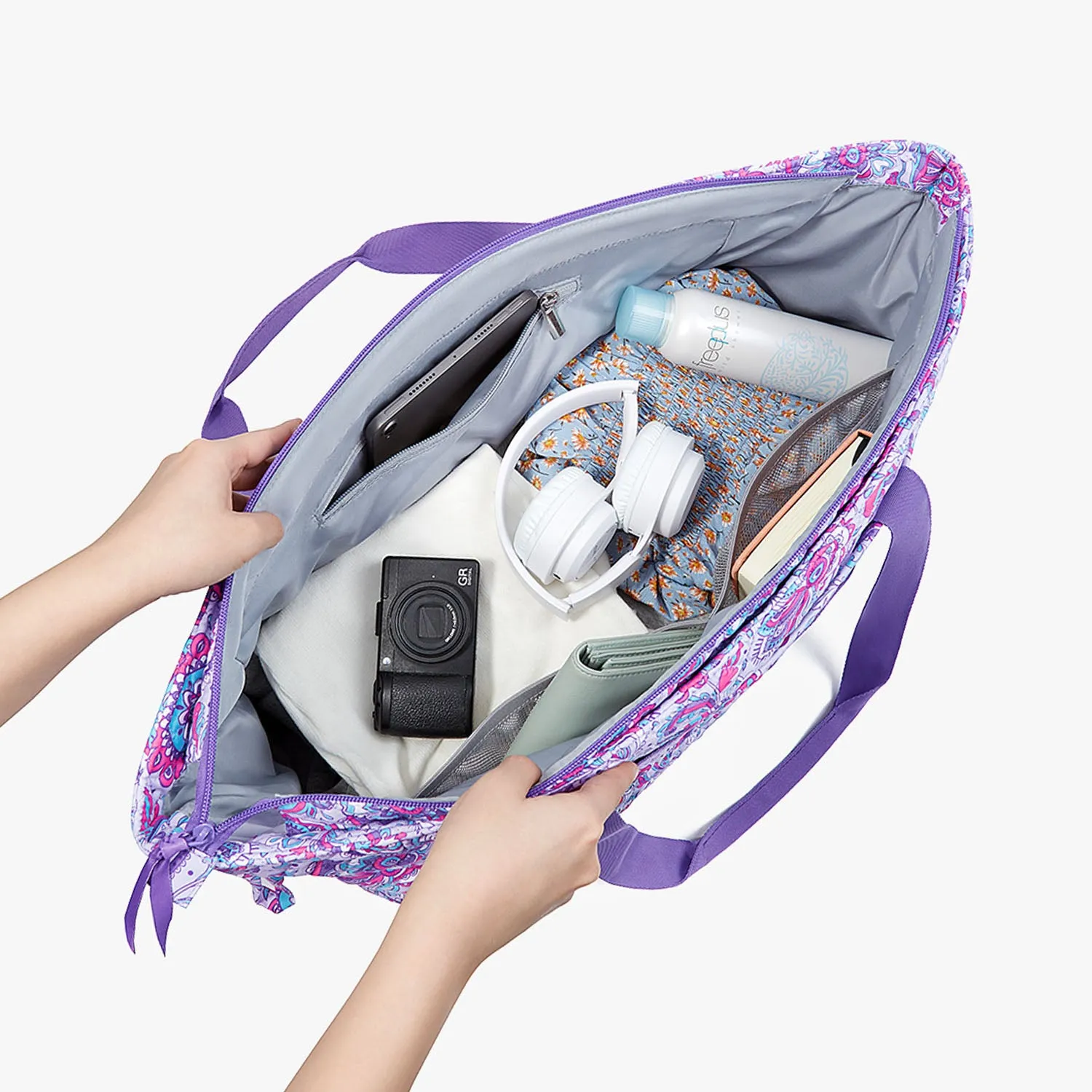 The Wanderland Travel Duffle